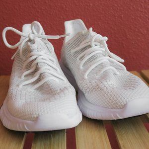 Avia Women's Walking Shoe